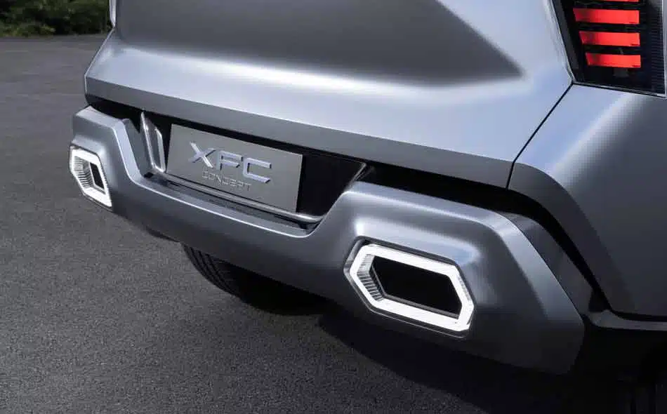 Mitsubishi-XFC-Concept-banner-exterior-3