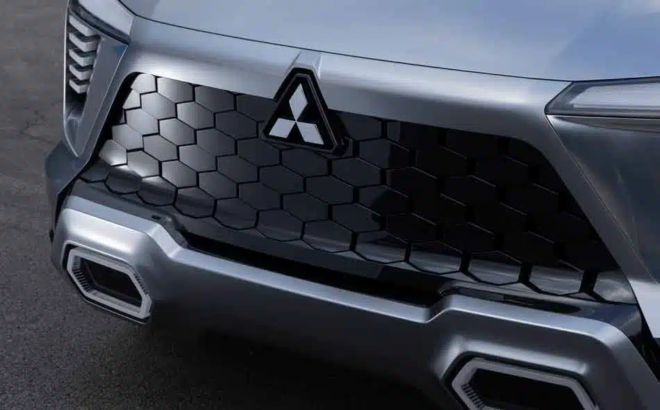 Mitsubishi-XFC-Concept-banner-exterior-6